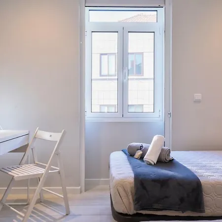 Les Canaux Hostel