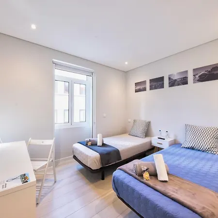 Les Canaux Hostel