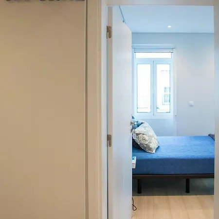 Les Canaux Hostel